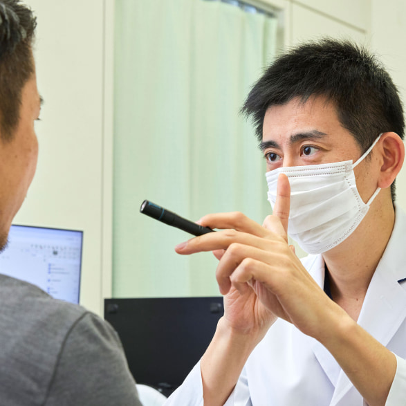 脳神経外科 クリニック高木 高木先生の診察時の様子