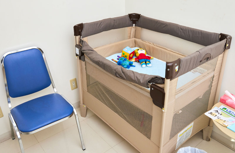 脳神経外科 クリニック高木 赤ちゃん連れの方に配慮した専用スペースの画像